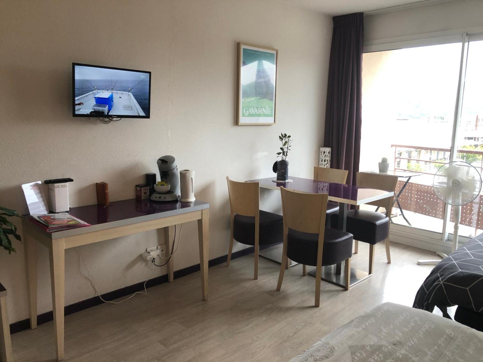 Family Saint Vincent 4 Pers Gare Lourdes Wifi Apartment Exterior photo